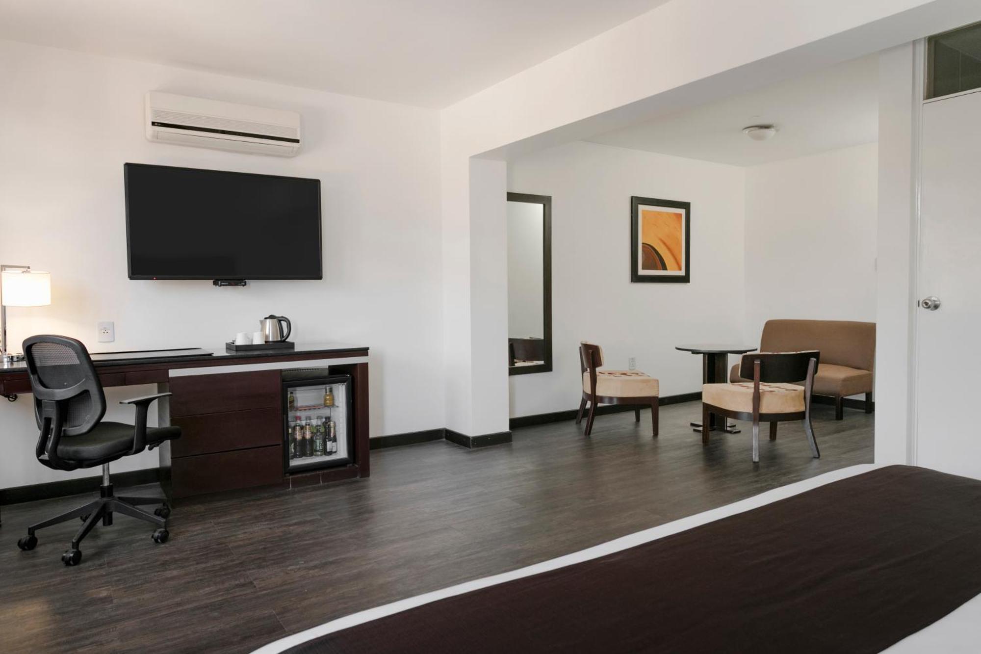 מלון Wyndham Costa Del Sol צ'יקלאיו מראה חיצוני תמונה