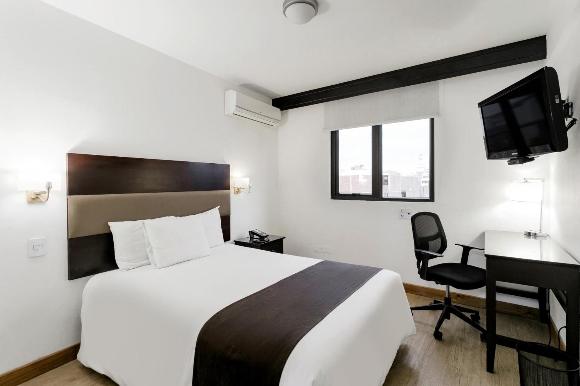מלון Wyndham Costa Del Sol צ'יקלאיו מראה חיצוני תמונה
