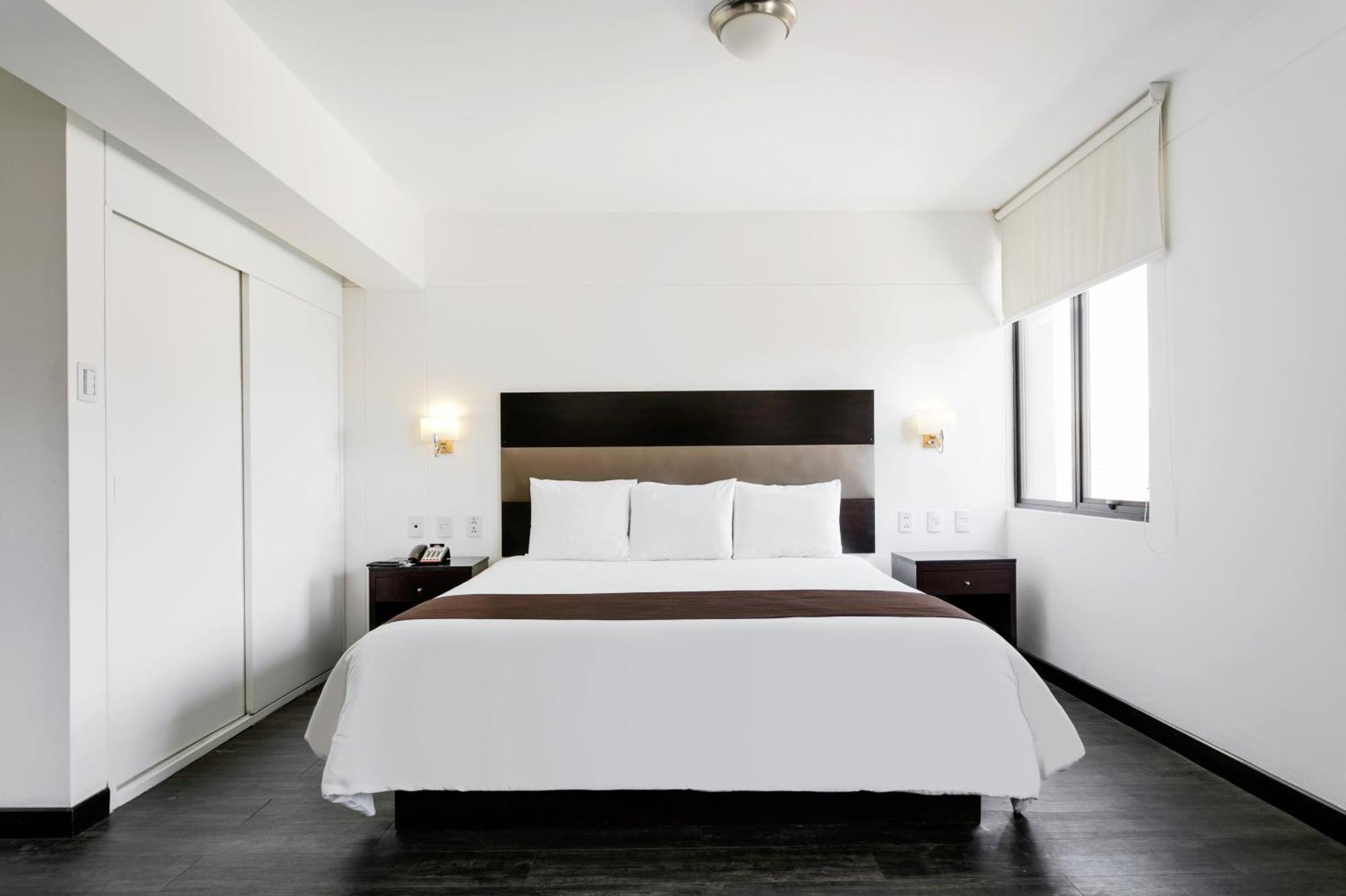מלון Wyndham Costa Del Sol צ'יקלאיו מראה חיצוני תמונה