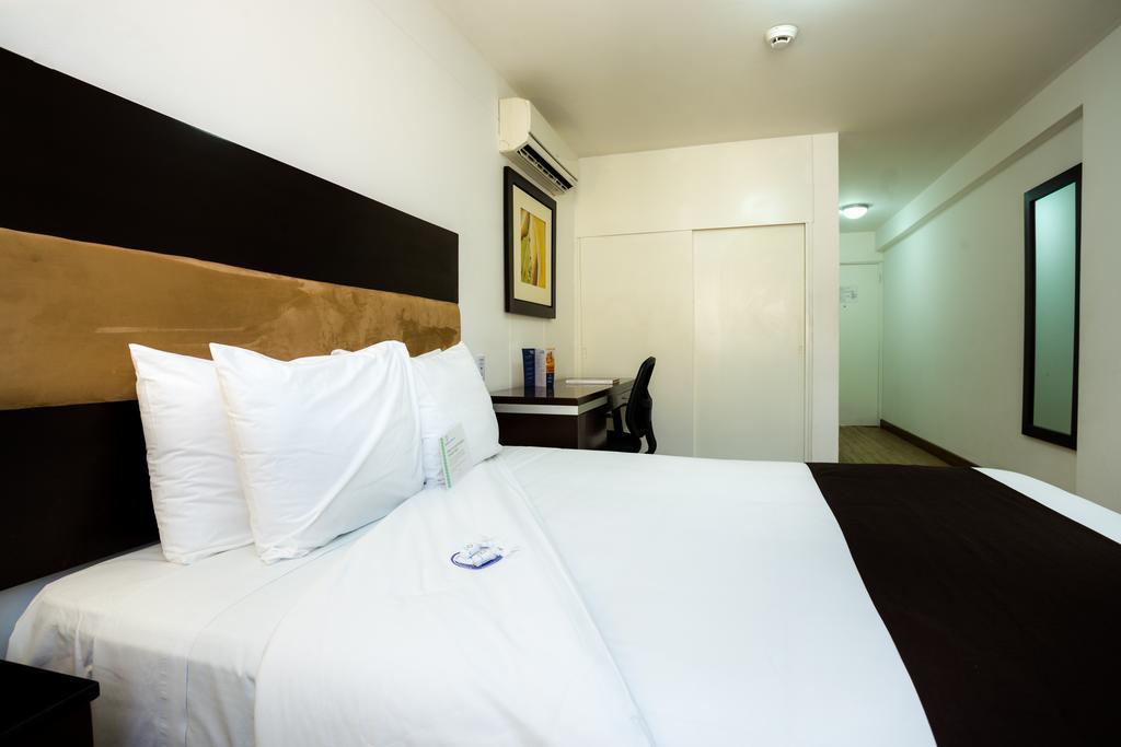 מלון Wyndham Costa Del Sol צ'יקלאיו מראה חיצוני תמונה